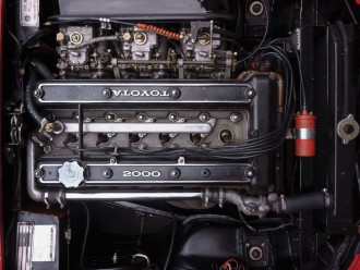 toyota-2000gt-03.jpg