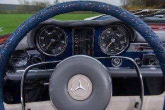mercedes-230sl-09.jpg