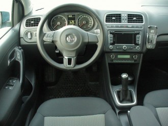 rsz_vw_polo_v_12_tdi_bluemotion_glacierblau_interieur.jpg
