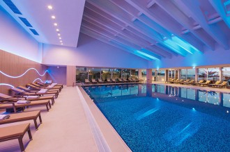 valamar-dubrovnik-president-inner-pool.jpg