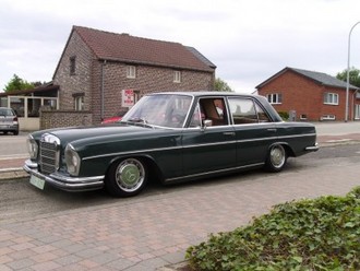 mercedes004.jpg