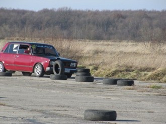 x_40daa532.jpg