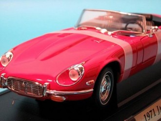 jaguar_e-type_1971_red_front.jpg