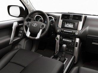 toyota-landcruiser-2010-interior-tme-013-b-full_tcm856-923871.jpg