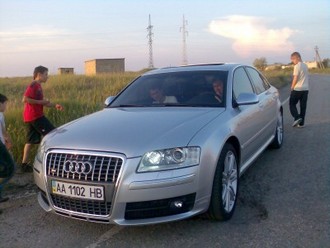 AUDI .jpg