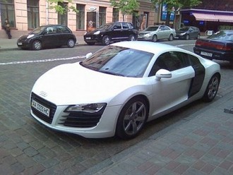 AUDI.JPG